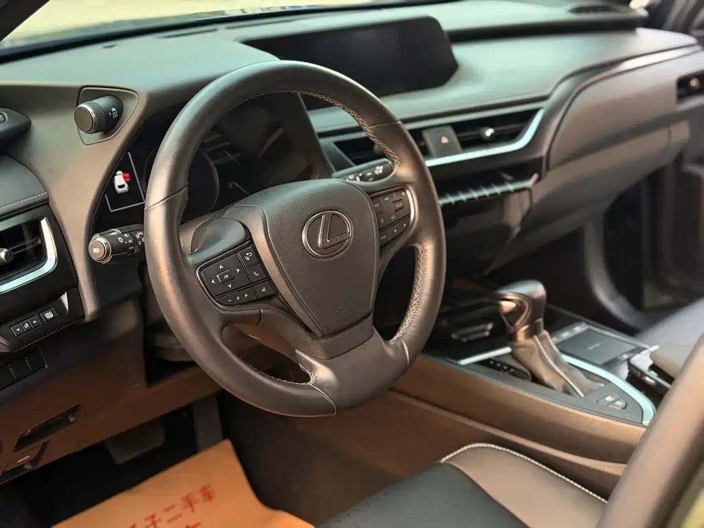 Lexus UX — миниатюра 20