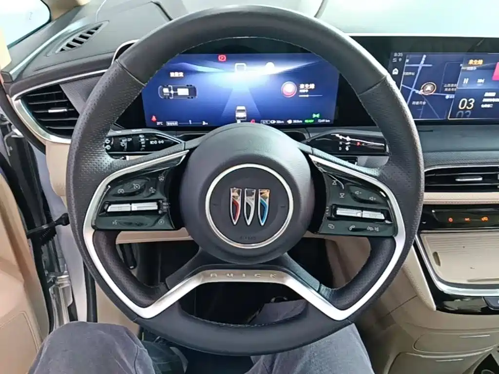 Buick GL8 Hybrid — миниатюра 11