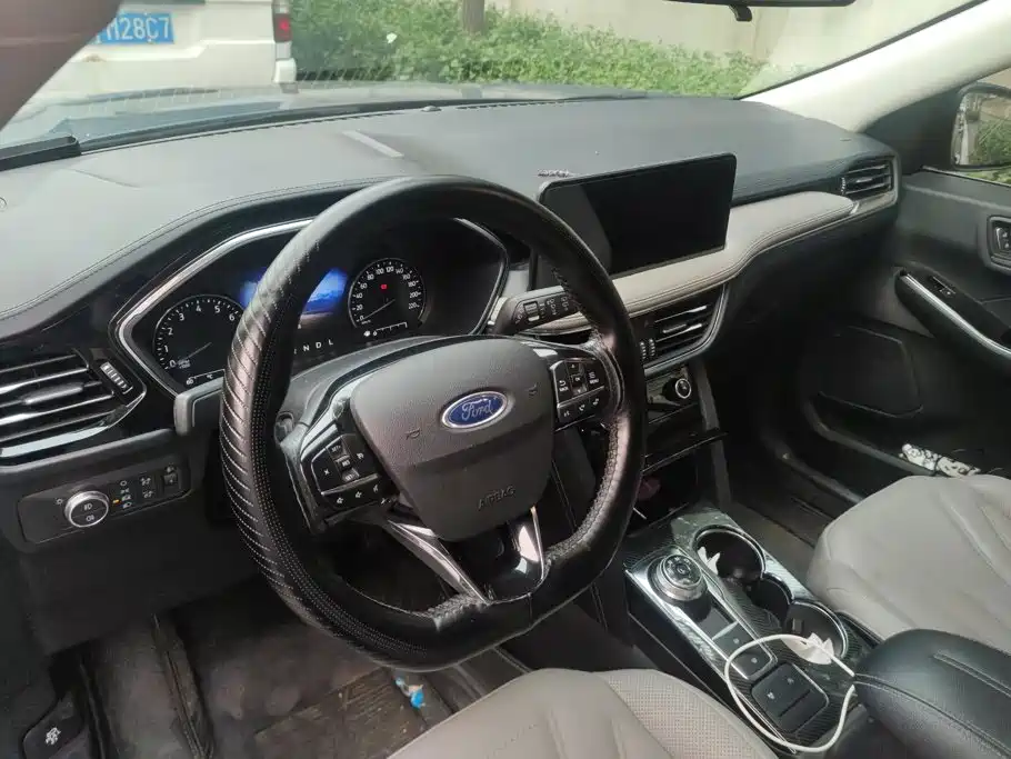 Ford Escape — миниатюра 12