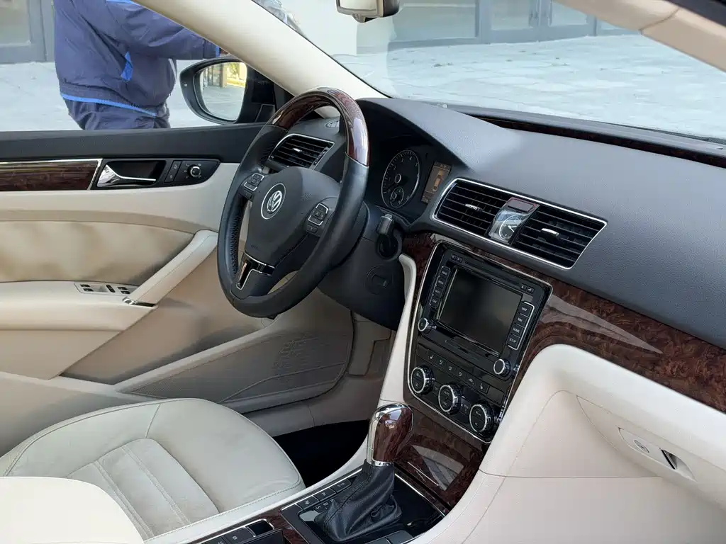 Volkswagen Passat — миниатюра 8