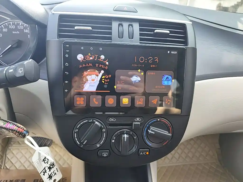 Nissan Tiida — миниатюра 13