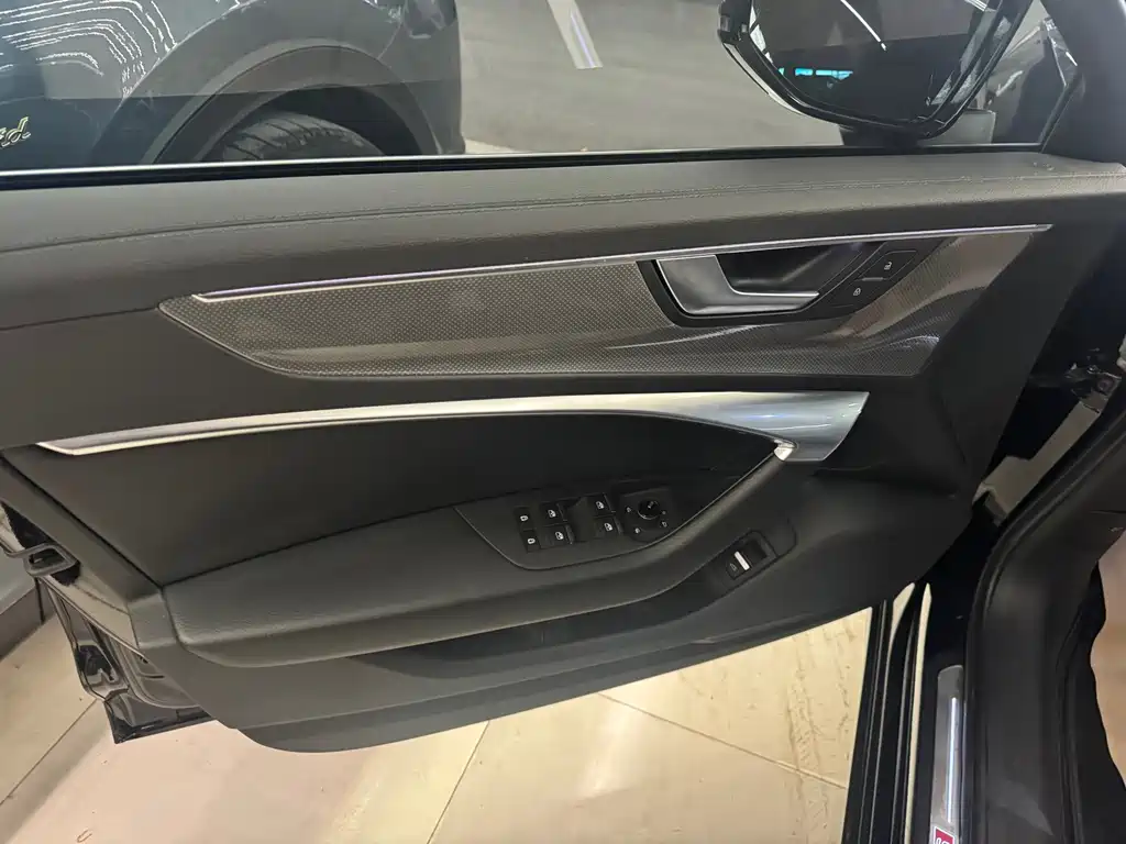 Audi A6L — миниатюра 4