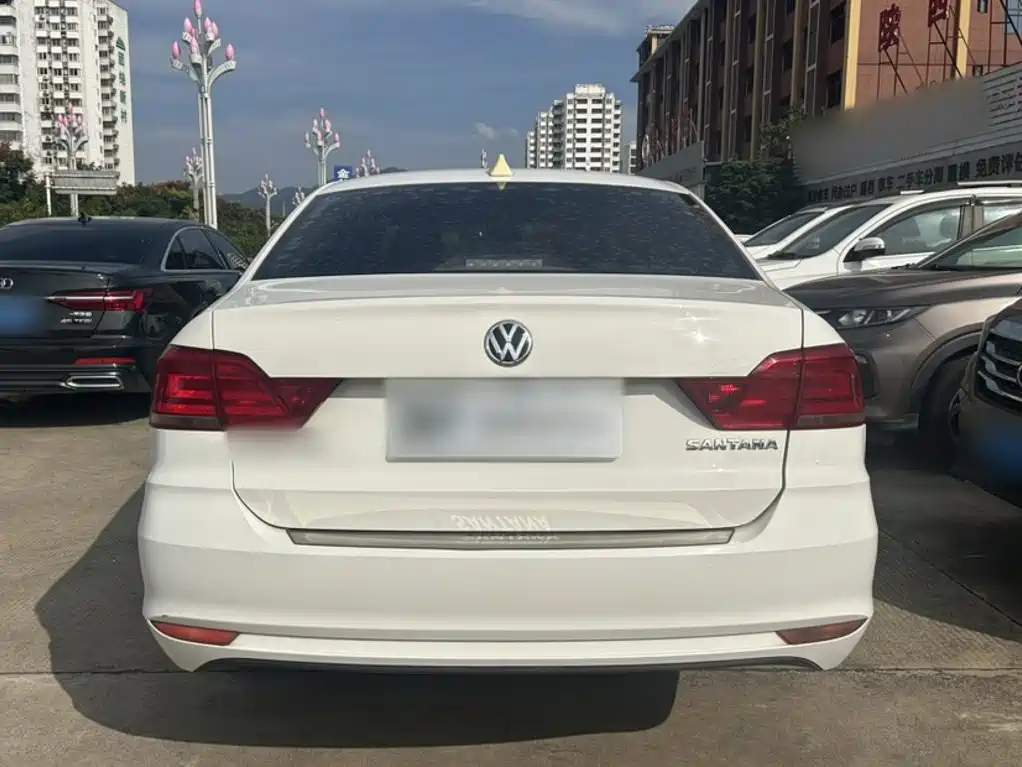 Volkswagen Santana — миниатюра 8