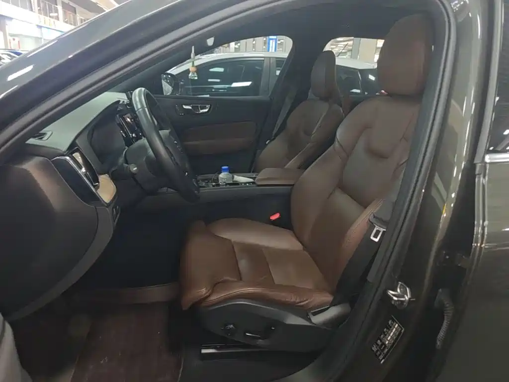 Volvo XC60 — миниатюра 15