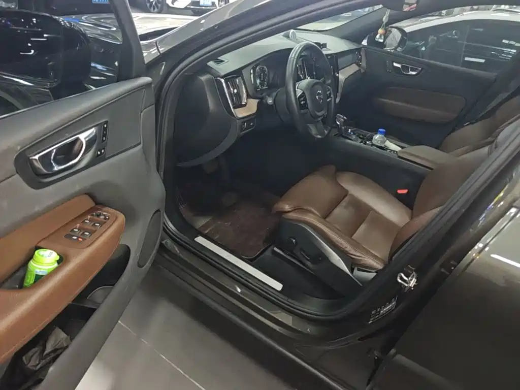 Volvo XC60 — миниатюра 16