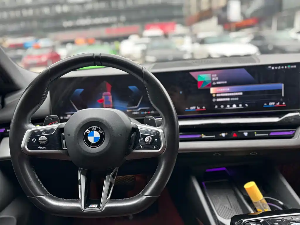 BMW 5 Series — миниатюра 9