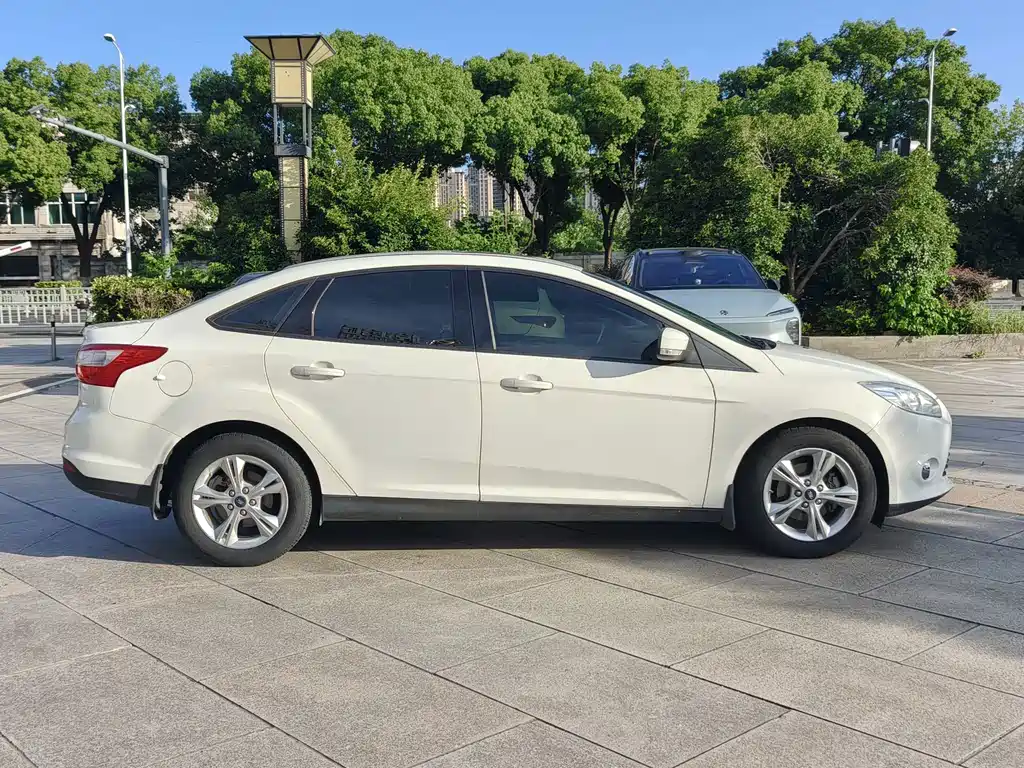 Ford Focus — миниатюра 7
