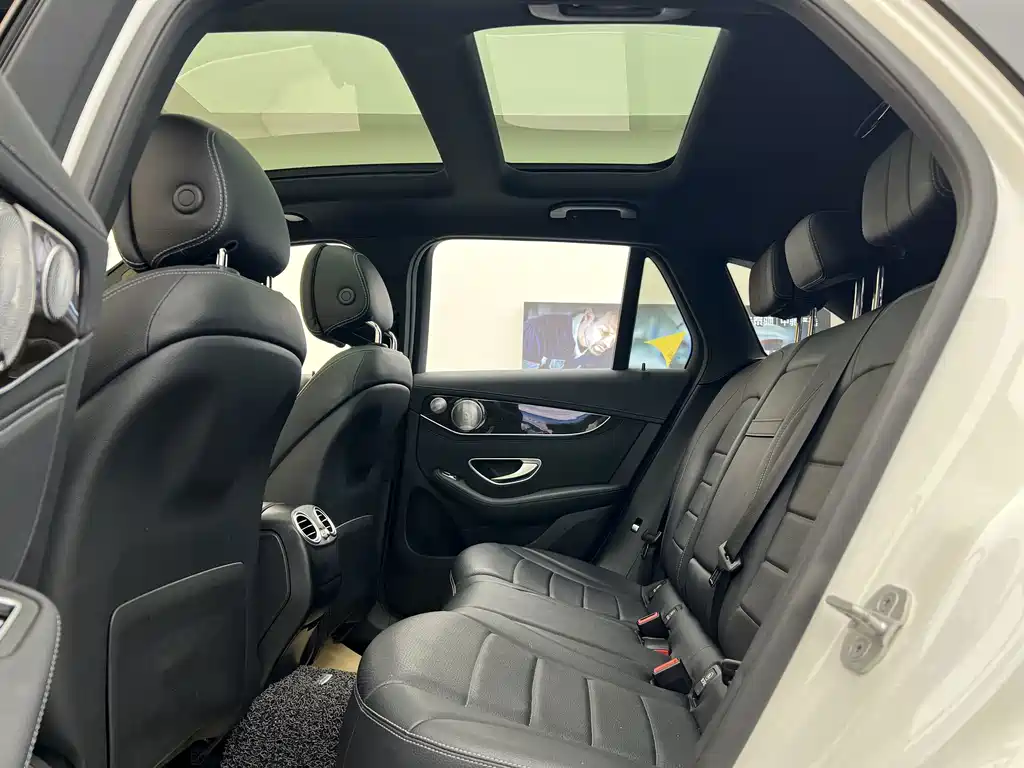 Mercedes-Benz GLC — миниатюра 8