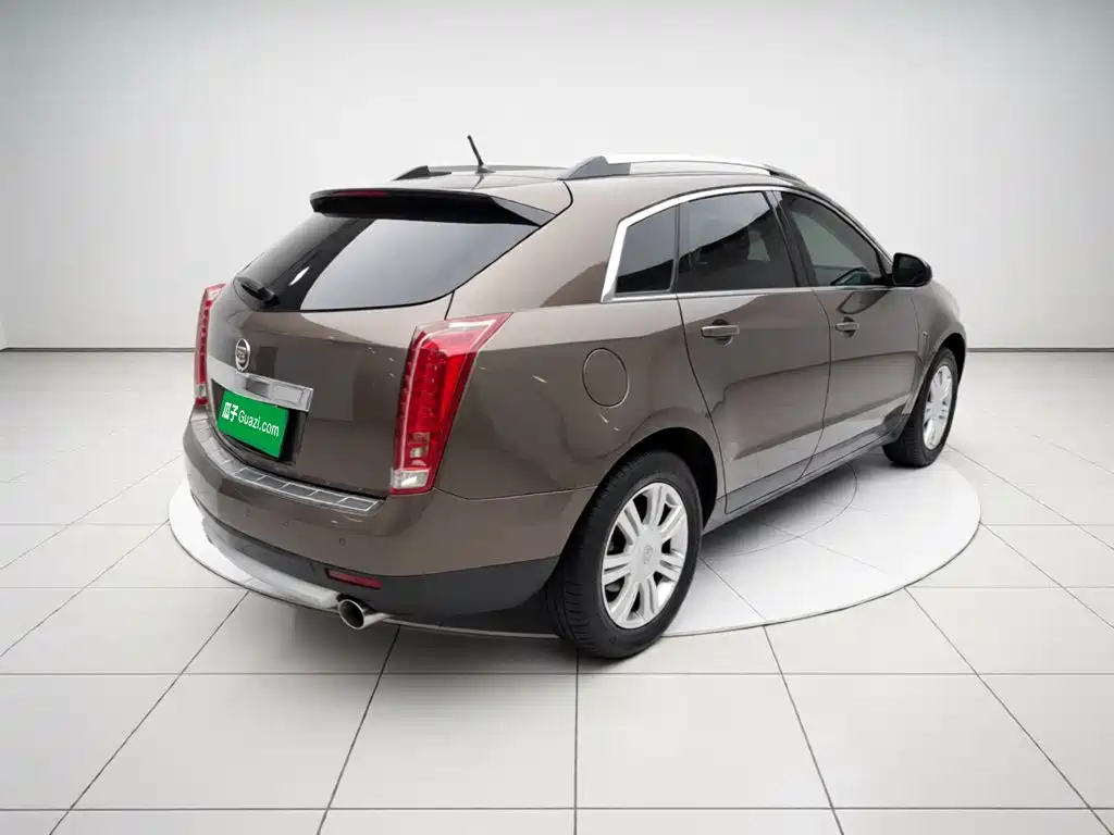 Cadillac SRX — миниатюра 6