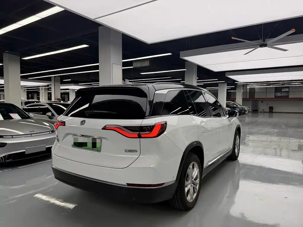 NIO ES8 — миниатюра 13