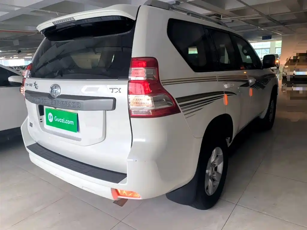 Toyota Land Cruiser Prado 2015 2.7L AT Luxury