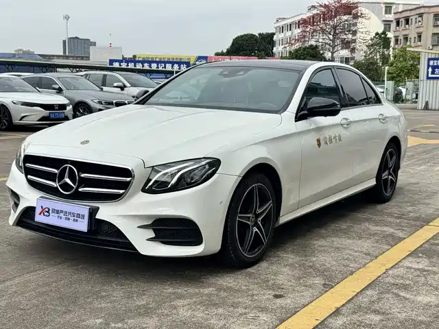 MERCEDES-BENZ E CLASS