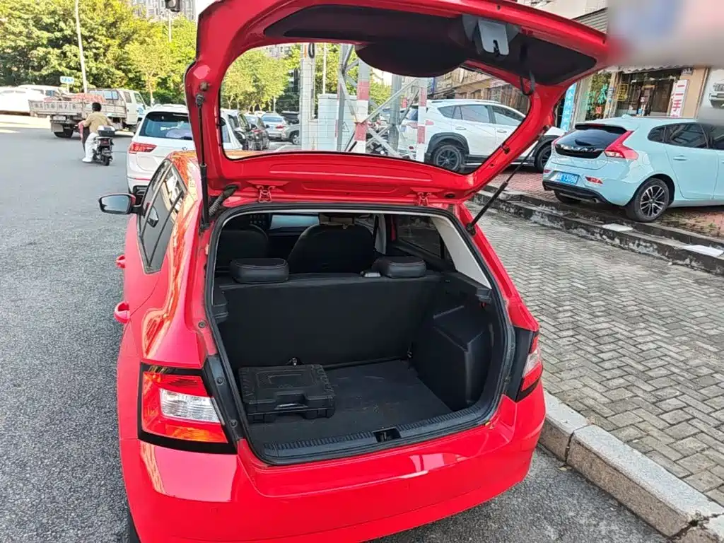 Skoda Fabia — миниатюра 19