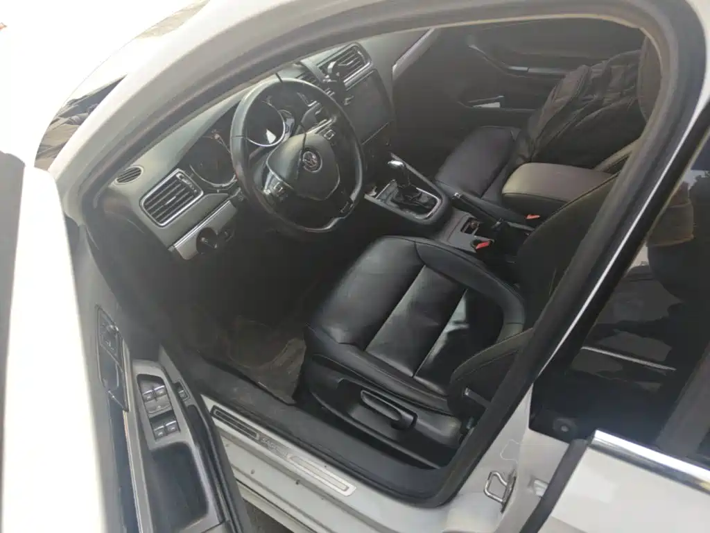 Volkswagen Sagitar — миниатюра 21
