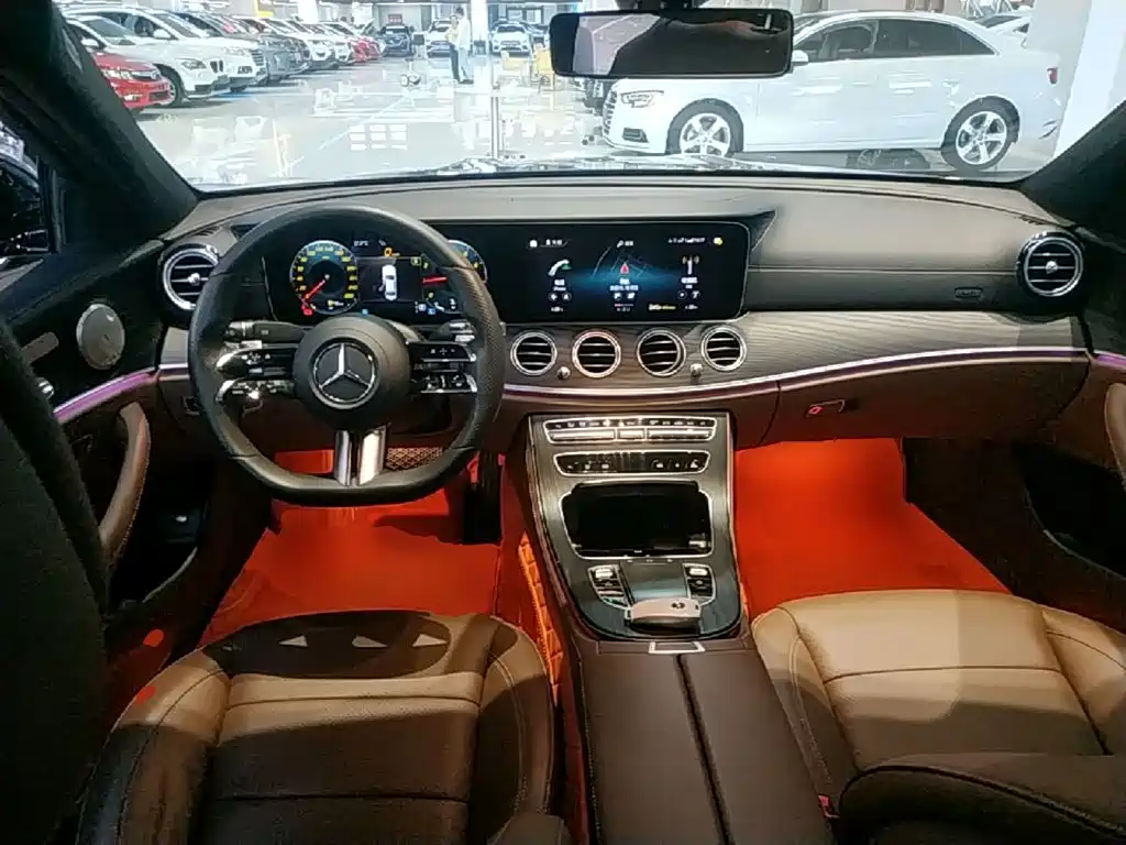 Mercedes-Benz E-Class — миниатюра 10