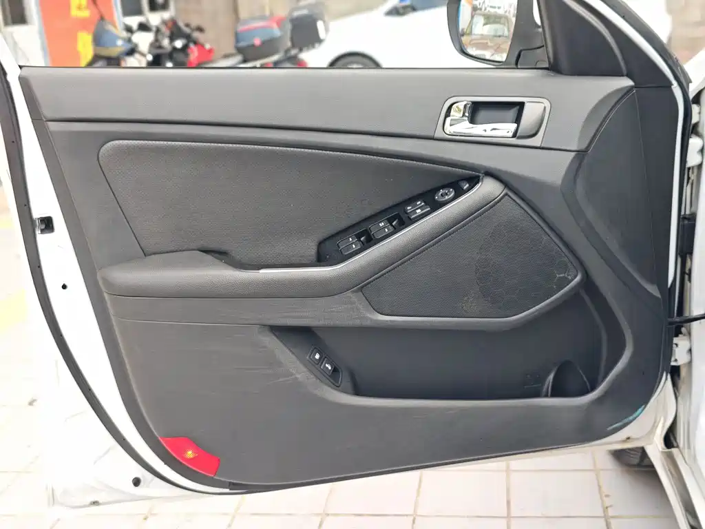 Kia K5 — миниатюра 11