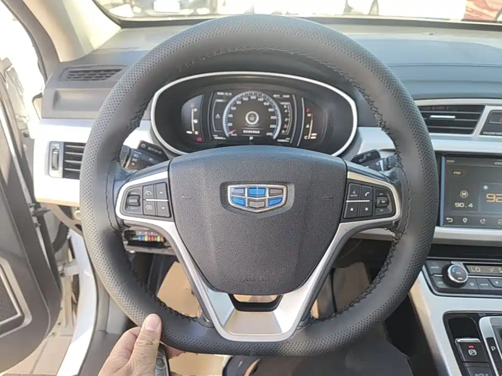 Geely Boyue — миниатюра 11