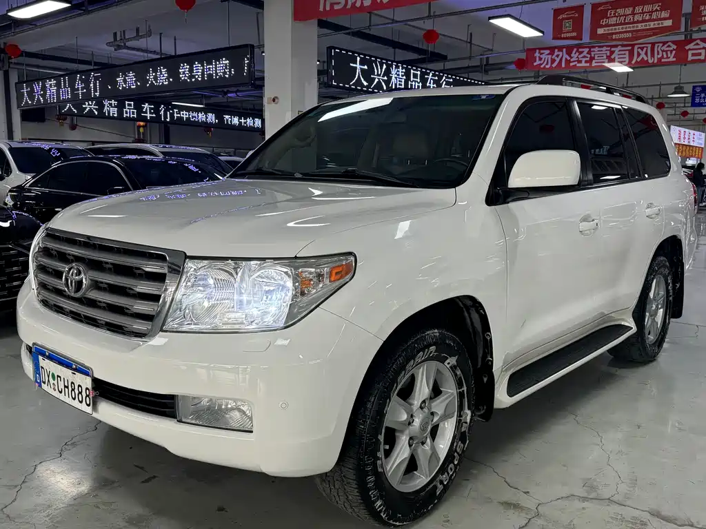 Toyota Land Cruiser 2011