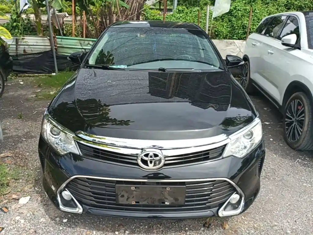 Toyota Camry — миниатюра 3