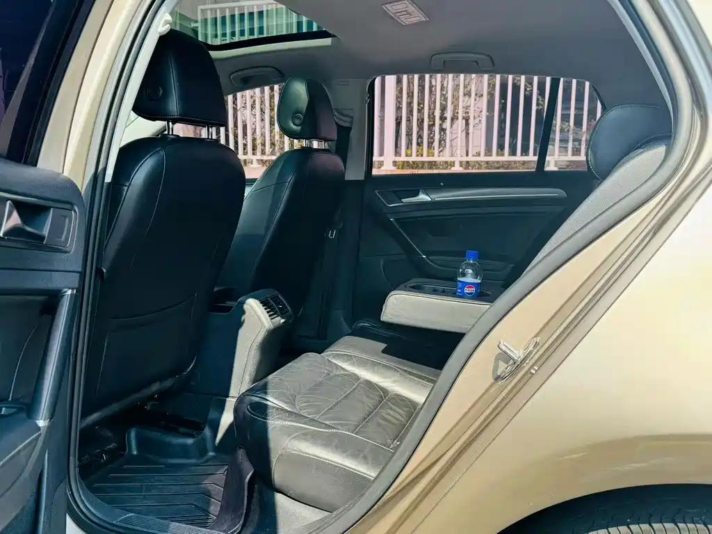 Volkswagen Golf — миниатюра 6
