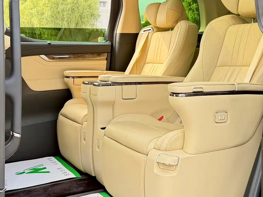Toyota Alphard 2021 2.5L Luxury