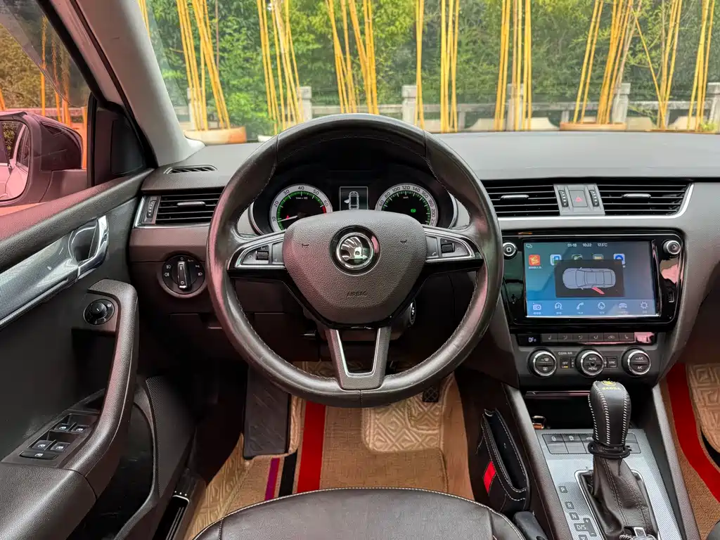 Skoda Octavia — миниатюра 17