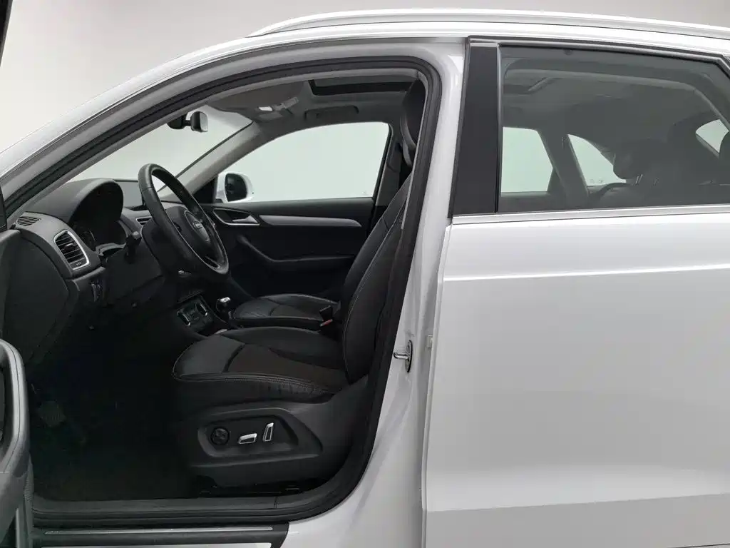 Audi Q3 — миниатюра 10