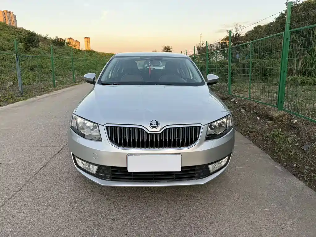 Skoda Octavia — миниатюра 3