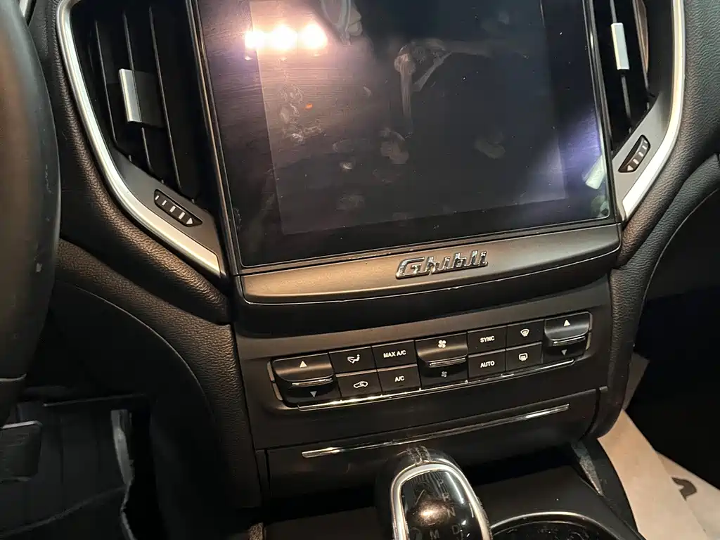 Maserati Ghibli — миниатюра 7