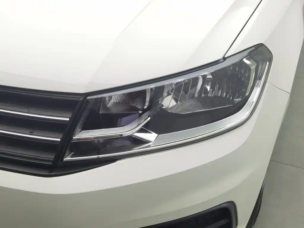 Volkswagen Santana — миниатюра 7
