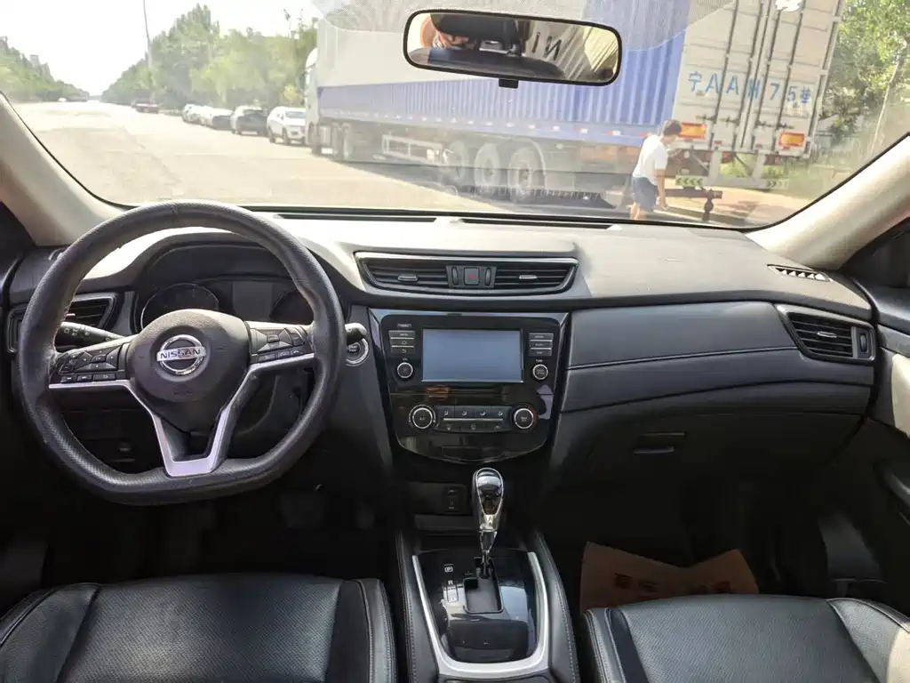 Nissan X-Trail — миниатюра 6