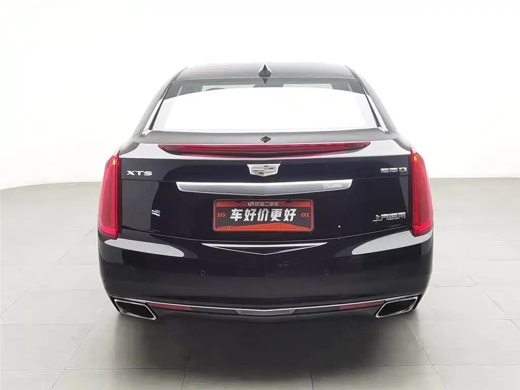 CADILLAC XTS
