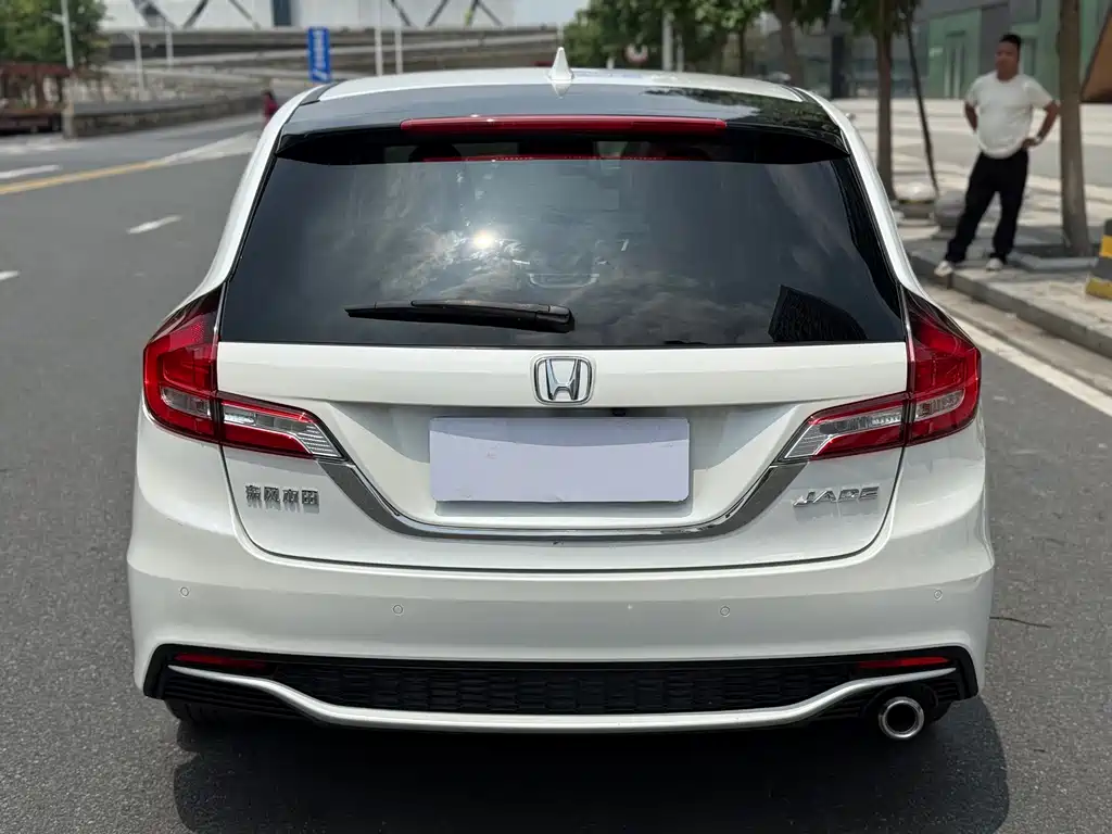 Honda Jade 2017 1.8L AT Comfort 6 мест