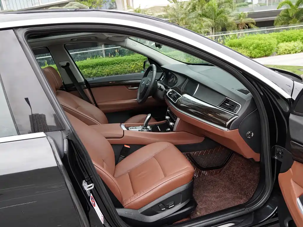 BMW 5 Series GT 535i Classic Type, фото 14