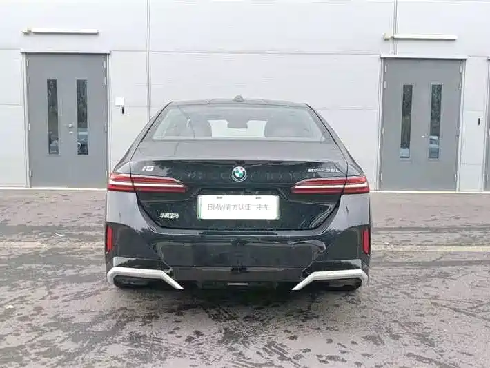 BMW i5 — миниатюра 6