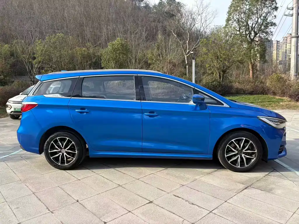 BYD SONG MAX