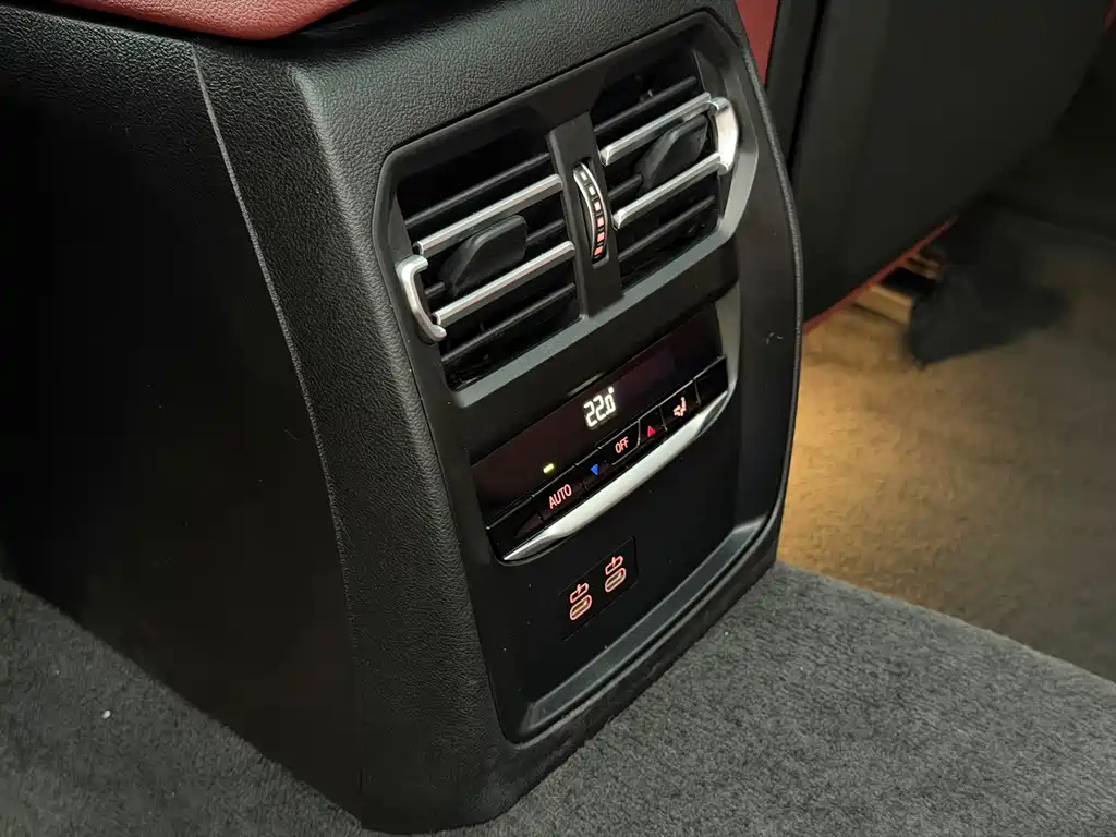 BMW 3 Series — миниатюра 12