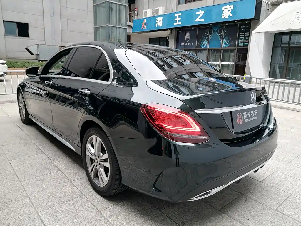 Mercedes-Benz C-Class — миниатюра 4