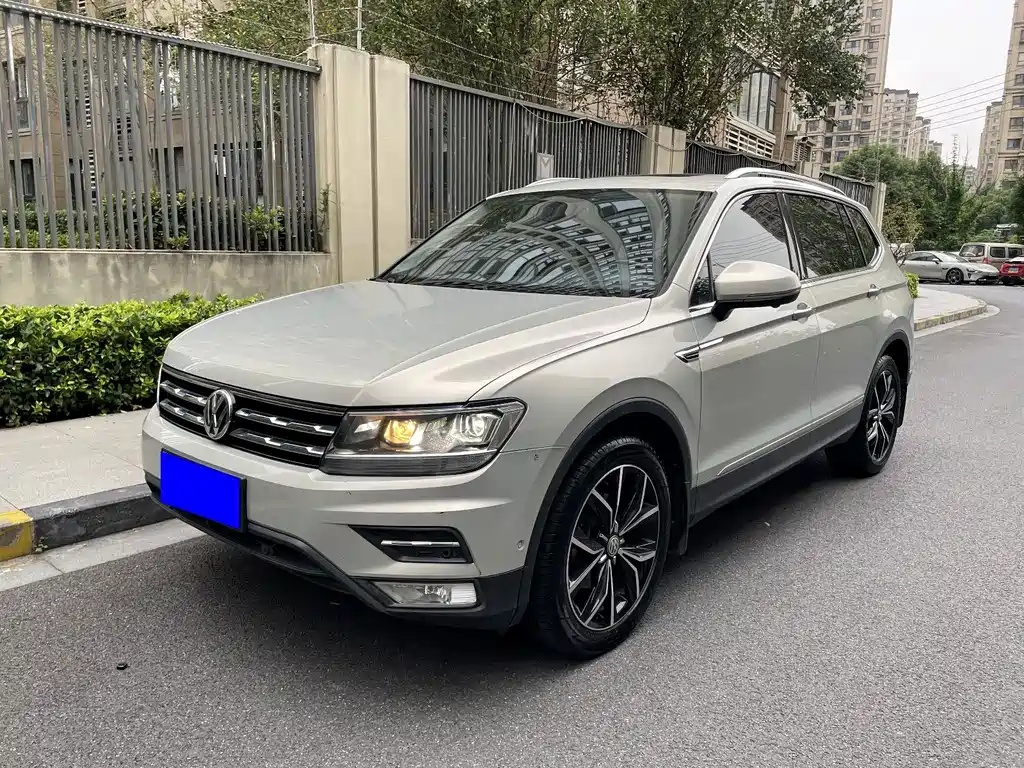 Volkswagen Tiguan L