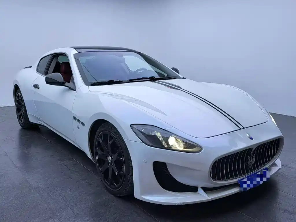 Maserati GranTurismo 2014 4.2L AT