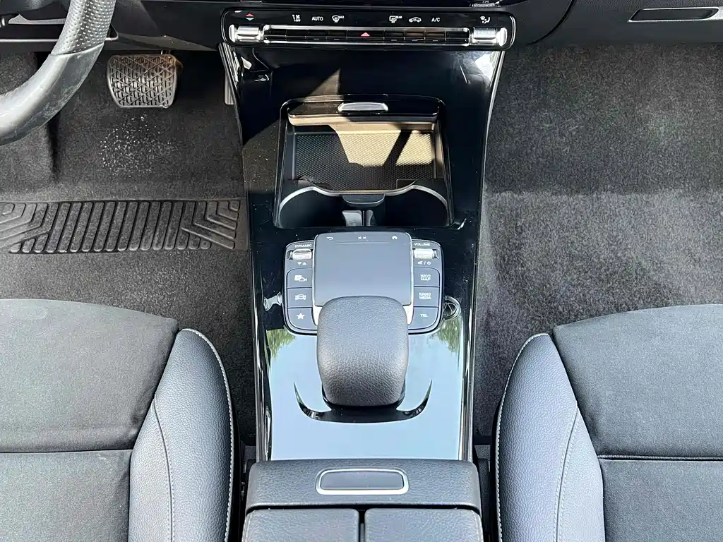 Mercedes-Benz A-Class — миниатюра 12