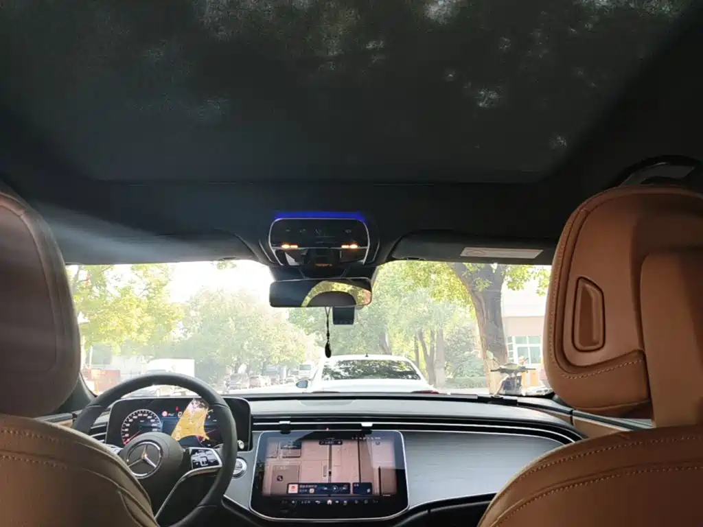 Mercedes-Benz E-Class (Import) — миниатюра 18