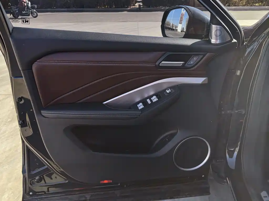 WEI PAI WEI BRAND VV6