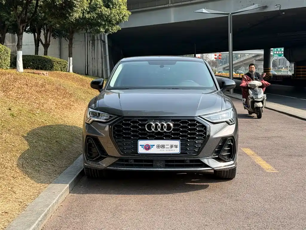 AUDI Q3 SPORTBACK