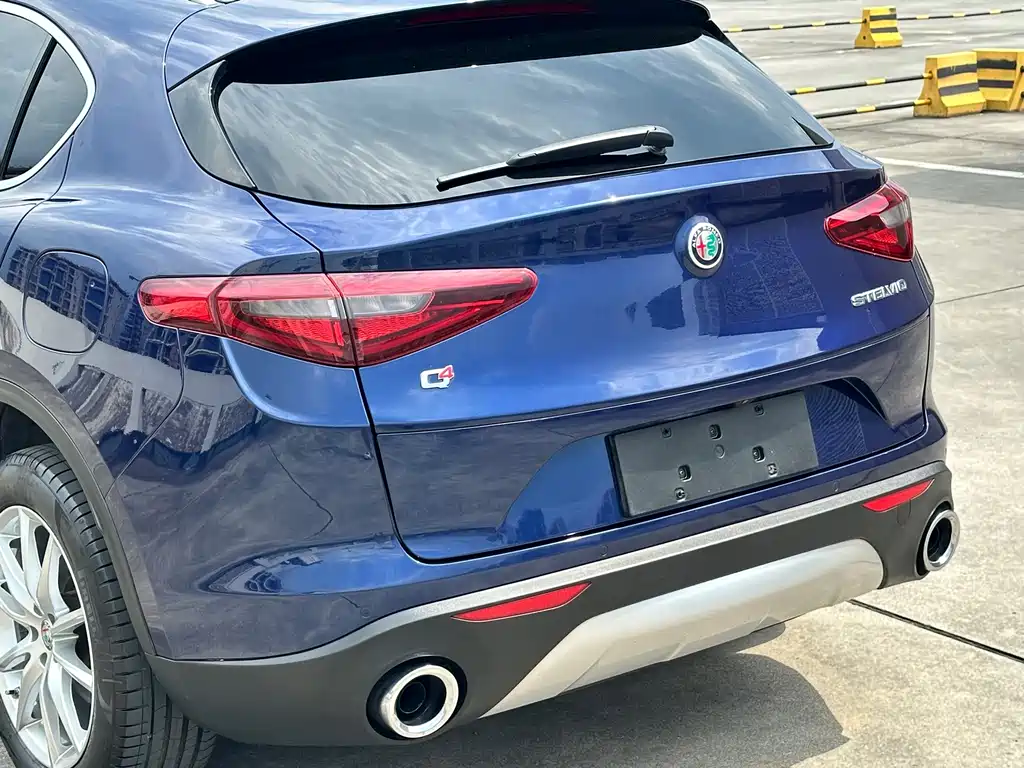 Alfa Romeo Stelvio — миниатюра 11