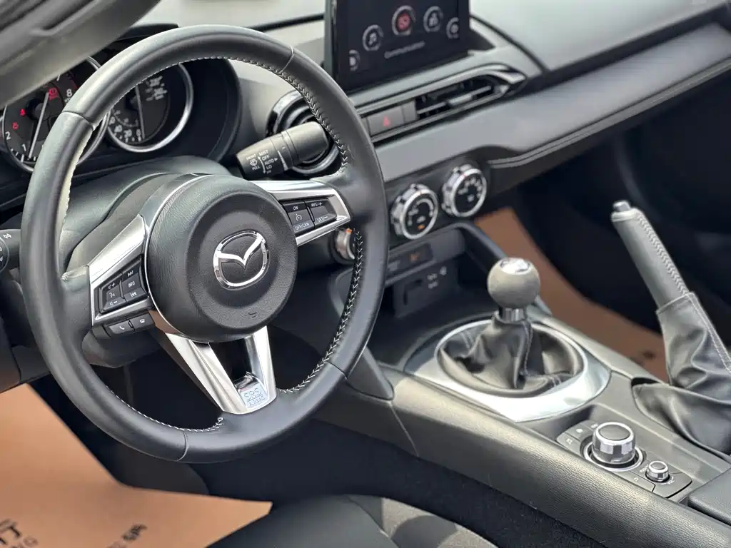 Mazda MX-5 — миниатюра 10