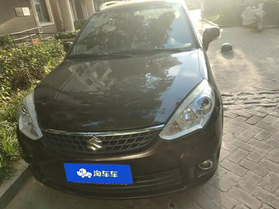 Suzuki Liana A6 — миниатюра 2
