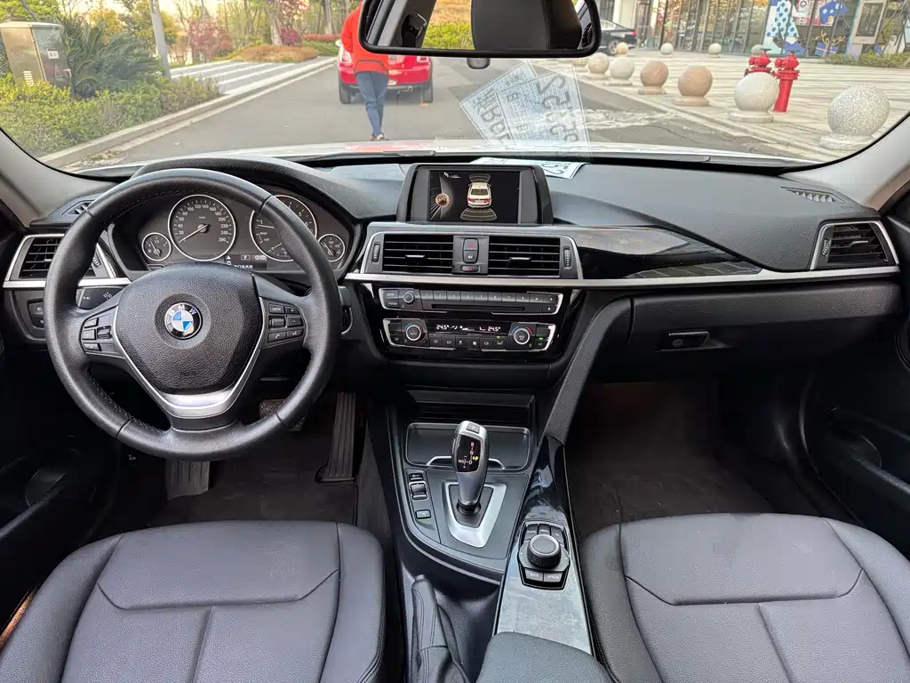 BMW 3 Series — миниатюра 7