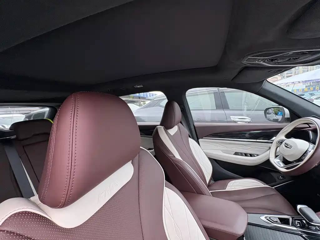 Geely Xingyue L — миниатюра 12