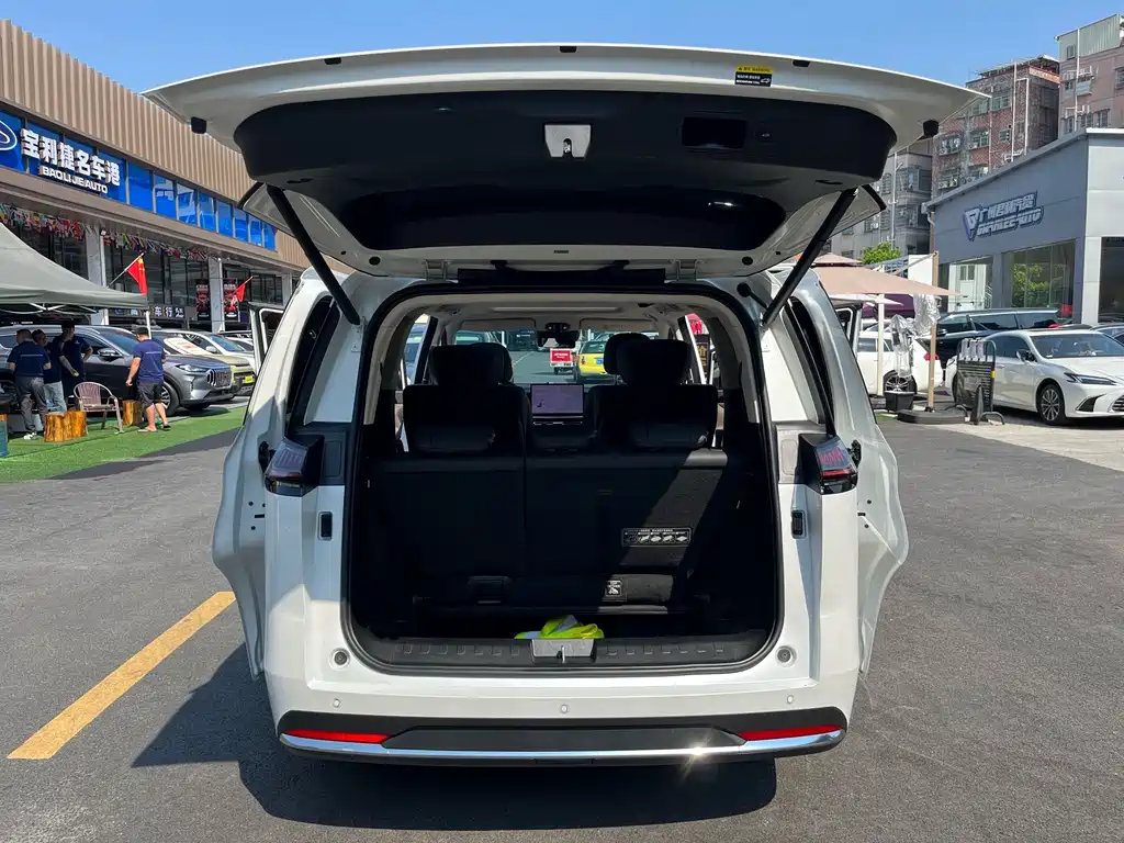 GAC Motor Trumpchi E8 — миниатюра 24